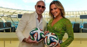 Pitbull e Claudia Leitte - Foto: Getty Images/Fifa