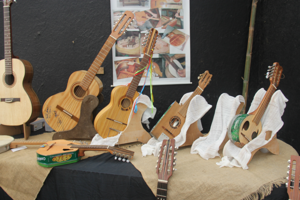 Instrumentos fabricados por luthier de Atibaia