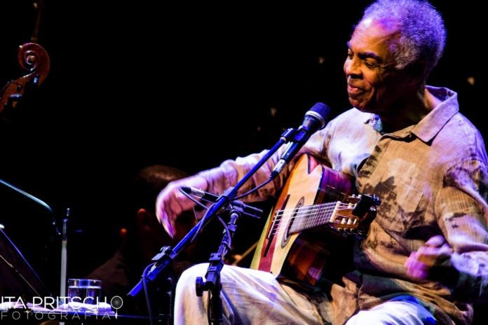 Gil, 80 anos neste domingo, 26. Aquele abraço!