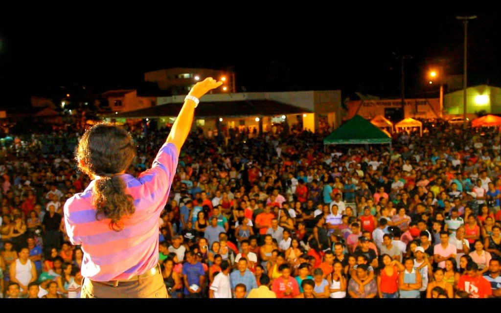 Show de Tonny Cajazeiras na Praça do Povo, na cidade de Chapadinha (MA)