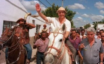 Ancine reavalia censura a filme sobre FHC