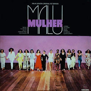 Regina Duarte comandou o elenco musical feminino do especial "Mulher 80", fundado na trilha sonora do seriado "Malu Mulher" (1979), pautado pelo levante feminista de então, a bordo da oficialização do divórcio no Brasil; Joyce participava como compositora, assinando "Feminina", interpretada pelo Quarteto em Cy