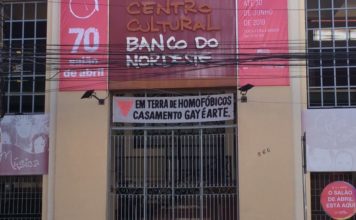 Banco do Nordeste é acusado de censurar obra por conteúdo gay
