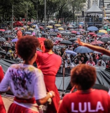 Gentileza gera Lula Livre