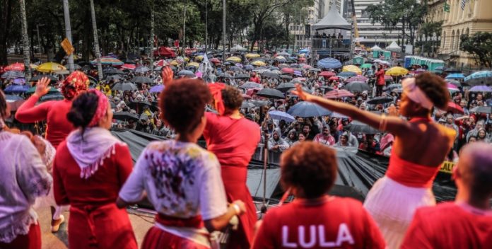 Gentileza gera Lula Livre