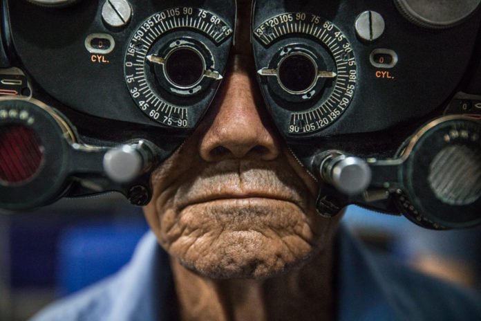 De olhos bem abertos