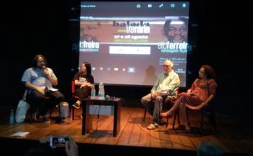 Balada política Da esquerda para a direita, Marcelino Freire, Lívia Viana, Antônio José Medeiros e Lucineide Barros, na mesa de abertura da Balada Literária em Teresina. Foto: Zema Ribeiro