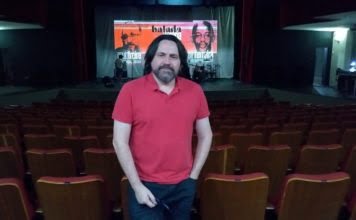 A palavra que tira a bunda da cadeira O escritor e agitador cultural Marcelino Freire. Retrato: Zema Ribeiro