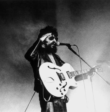 Raul Seixas não se decompôs Raul Seixas em seu último show - Foto Norma Albano