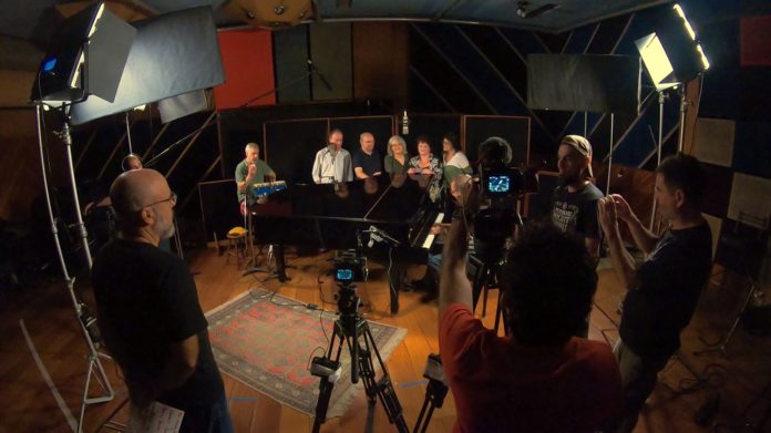 Os pequenos segredos O diretor André Barcinski reúne integrantes das bandas de pop "gringo" dos anos 1970.