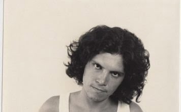 As memórias de Arrigo Barnabé Foto antiga de Arribo Barnabé, cantor e compositor