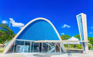 A invenção do futuro na Pampulha A igreja da Pampulha, projetada por Oscar Niemeyer, que foi restaurada