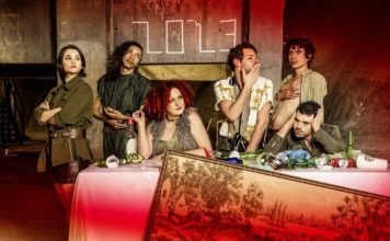 A peça censurada entra em cartaz Cena de 'Res Pública 2023', peça censurada pela Funarte que entra em cartaz no CCSP