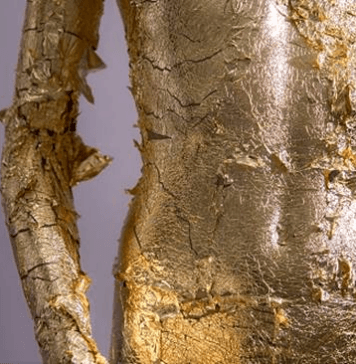 Performance com ouro no Sesc Avenida Paulista Élle de Bernardini realiza performance com ouro 18k no Sesc Avenida Paulista