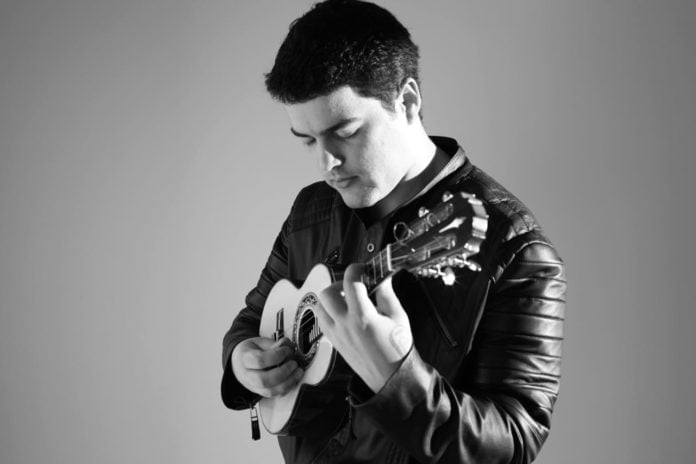 Polifonias em sarau na Ilha O cavaquinhista Messias Britto. Foto: divulgação