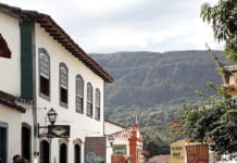 MEI artistas: Senado e Câmara prometem derrubar resolução de Bolsonaro Aprós pressão da classe artística, Congresso e Justiça prometem derrubar resolução de Bolsonaro que exclui do MEI artistas de todo o País.