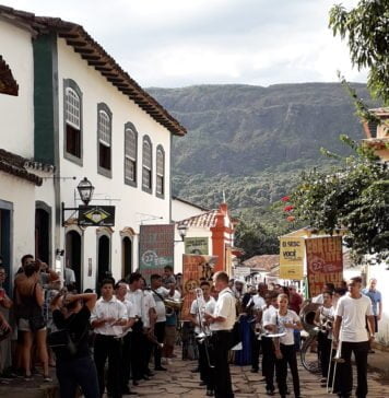 MEI artistas: Senado e Câmara prometem derrubar resolução de Bolsonaro Aprós pressão da classe artística, Congresso e Justiça prometem derrubar resolução de Bolsonaro que exclui do MEI artistas de todo o País.