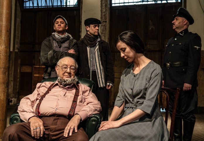 O Ovo de Ouro, peça com Sérgio Mamberti O Ovo de Ouro, peça com Sérgio Mamberti