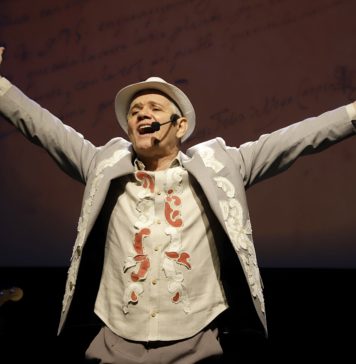 A volta do poético Antonio Nóbrega Antonio Nóbrega lança o álbum Rima, com show no Sesc Bom Retiro