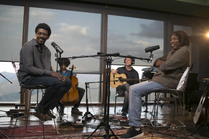 De volta ao clube da esquina Seu Jorge e Milton Nascimento