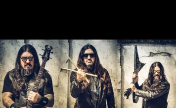 Krisiun na ilha antes de mais um giro pela Europa Foto: divulgação