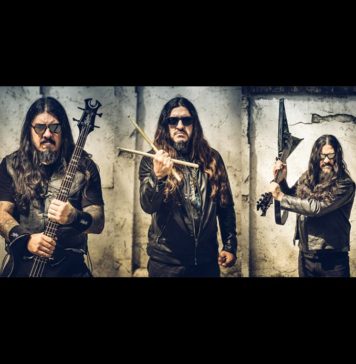 Krisiun na ilha antes de mais um giro pela Europa Foto: divulgação