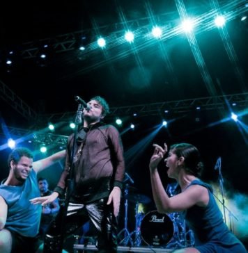 A noite dos semideuses Vinaa no show de lançamento de Elementos e hortelã na terra dos eucaliptos. Foto: Dney Justino