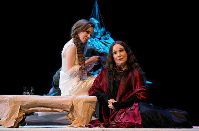 Breve crônica do reinado de Regina, a Fugaz Regina Duarte