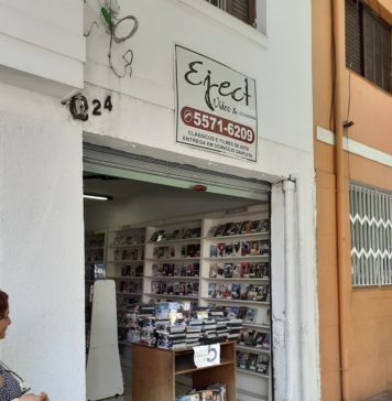 Rebobine, por favor Eject Video & Locadora