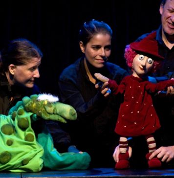 Os 30 anos da Cia Truks A BRUXINHA , da Cia Truks