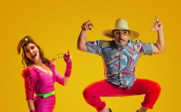 A política brasileira virou literalmente um carnaval O duo Criolina comanda o Bota Pra Moer, terça de carnaval, no circuito da Avenida Beira-Mar, em São Luís. Foto: Layla Razzo