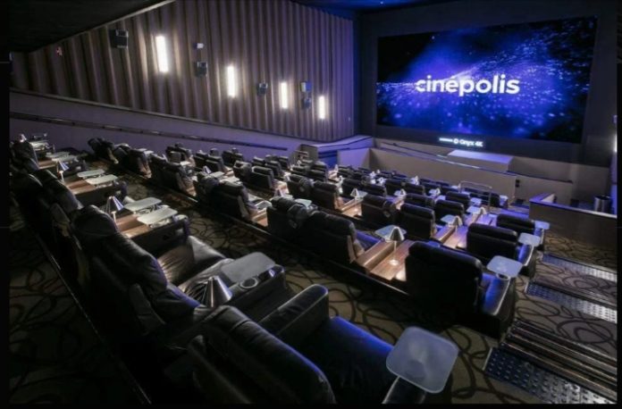 Cinemas pedem a Doria para fechá-los