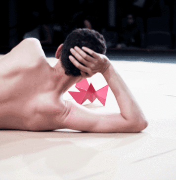 Performance La Bête (O Bicho) está de volta Performance La Bête