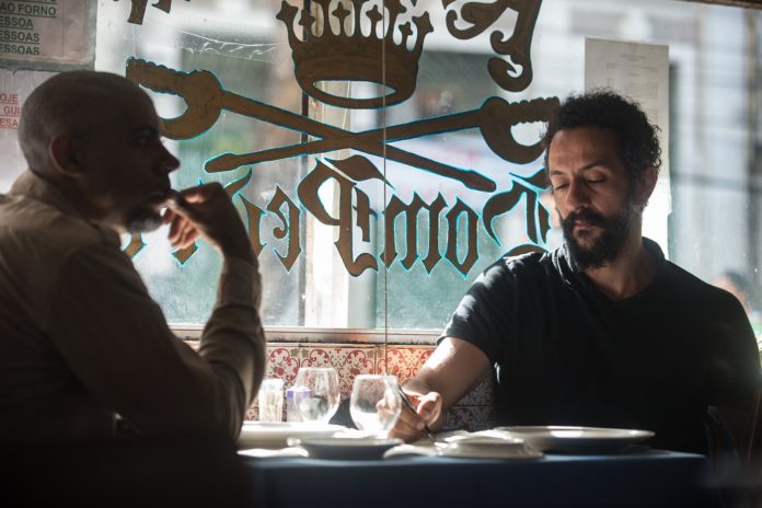 Fim de Festa, do cineasta recifense Hilton Lacerda Cena do filme Fim de Festa