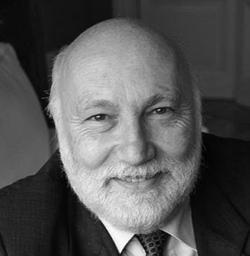 Entrevista exclusiva: Domenico de Masi, sociólogo italiano O sociólogo Domenico De Masi