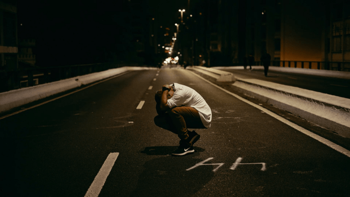 Diomedes Chinaski lança Crocodiloboy e Lágrimas de Crocodilo Diomedes Chinaski lança Crocodiloboy