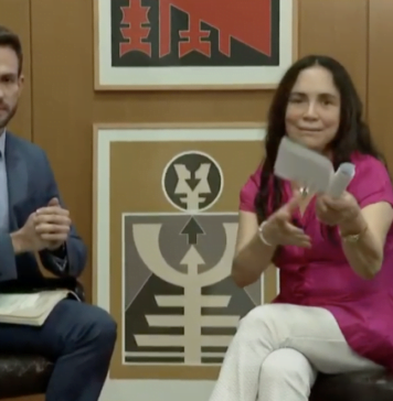 Regina Duarte estreia como censora Daniel Adjuto e Regina Duarte