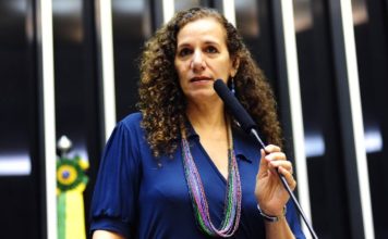 Jandira Feghali rechaça acusação de “sabotagem” Deputada Jandira Feghali é relatora da Lei da Emergência Cultural