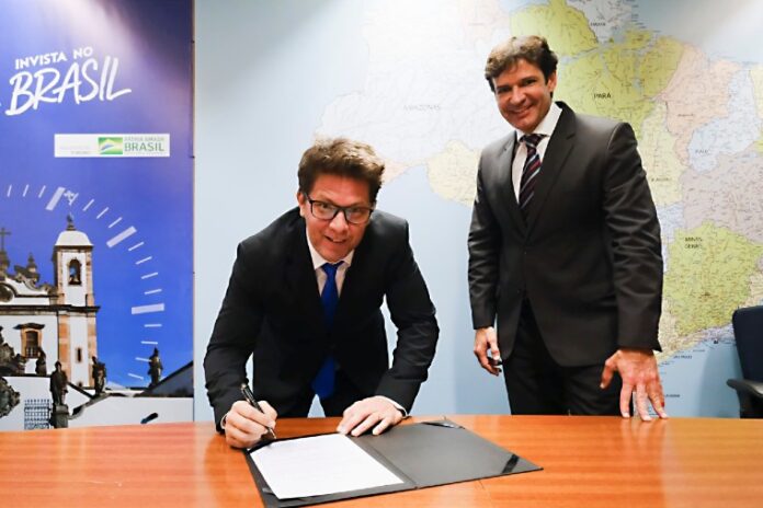 Mario Frias nomeia a si mesmo no Diário Oficial Mario Frias e Marcelo Alvaro Antonio