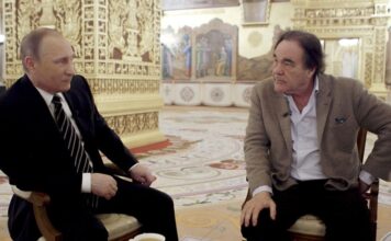 Entrevistas de Putin a Oliver Stone chegam ao Brasil com três anos de atraso Vladimir Putin e Oliver Stone
