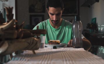 Cinema caseiro em tempos de pandemia REInaldo. Frame. Reprodução