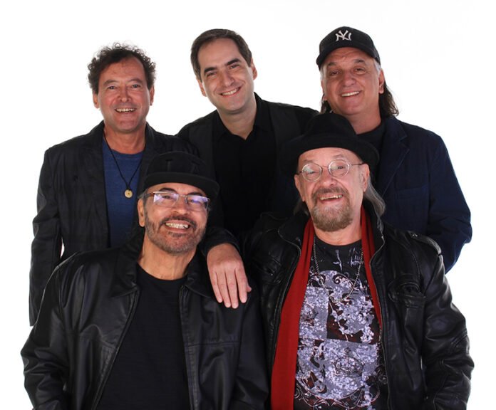 The Fevers incendeia o sábado The Fevers