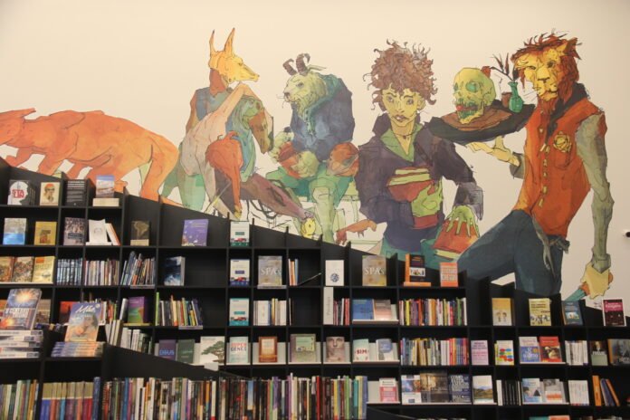 Livrarias físicas mantêm força entre leitores Foto: Jotabê Medeiros