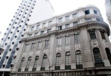 Um pedido de socorro da Escola Darcy Ribeiro Escola Darcy Ribeiro