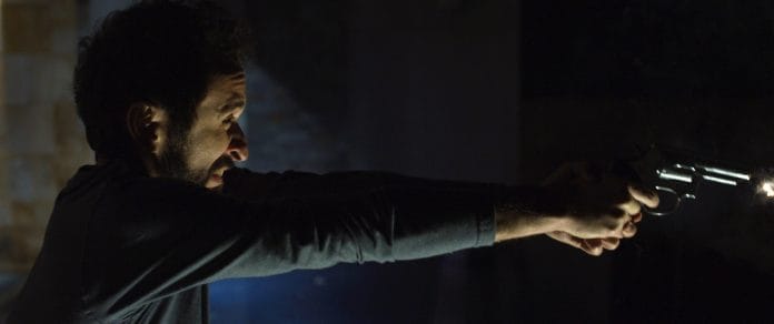 Um instantâneo de Brasil O arquiteto Augusto (Renan Rovida). Still. Reprodução. Pandora Filmes