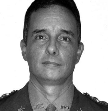 Crise na cúpula militar respinga na cultura e oficiais da Funarte são demitidos