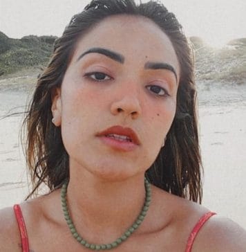 Caçula de Belchior estreia como cantora neste domingo