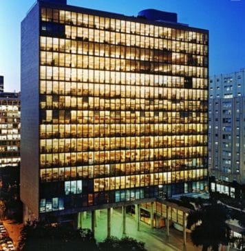 Governo leiloa marco da arquitetura das Américas no Rio