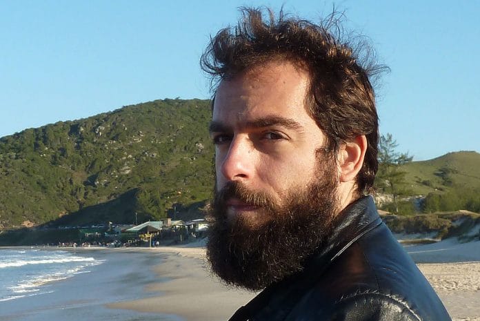 Daniel Galera, em “O Deus das Avencas”, fala do destino Daniel Galera lança "O Deus das Avencas"