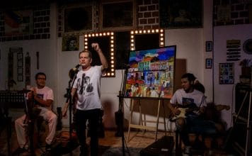 De Cajari pra passarela Homenageado da Turma do Quinto ano que vem, Josias Sobrinho durante a live de lançamento do disco coletivo "Vinil & Poesia", idealizado pela dj Vanessa Serra. Foto: Adriana Benvinda